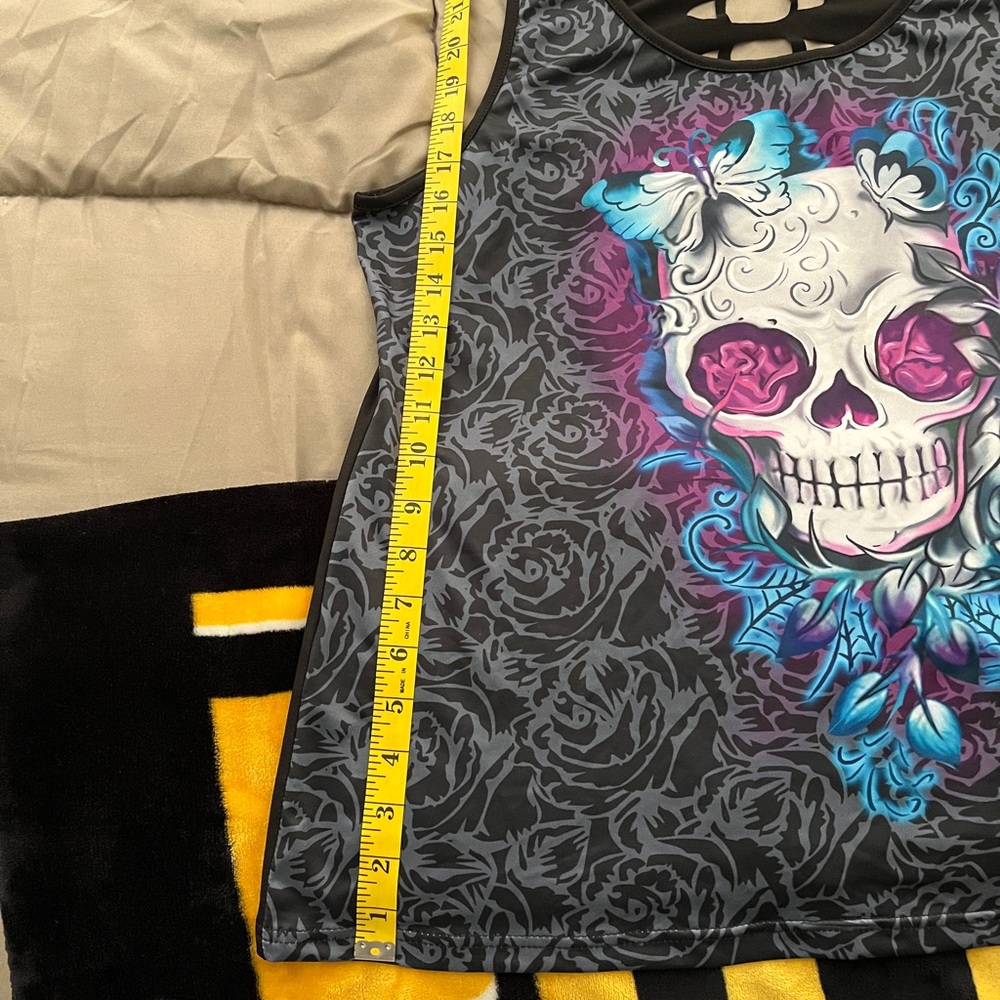 Women’s Tank top - Picture 10 of 12